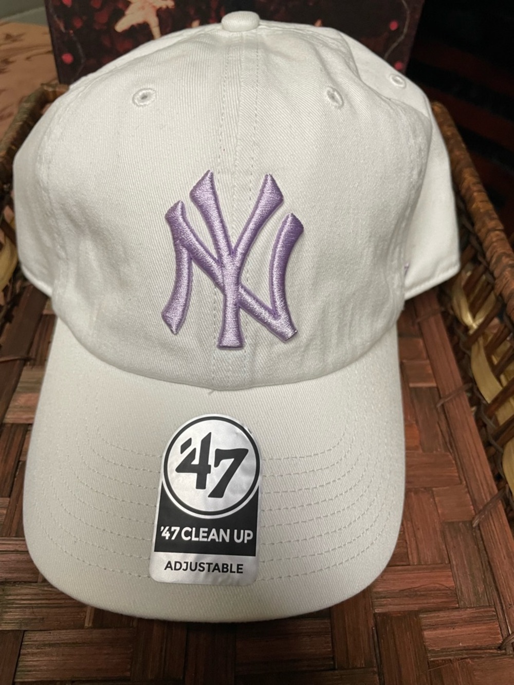 47 Women's White Cap with Lavender NY Yankees Logo